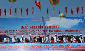 Deputy PM Nguyen Xuan Phuc launches the construction of Da nang – Quang Ngai expressway  - ảnh 1